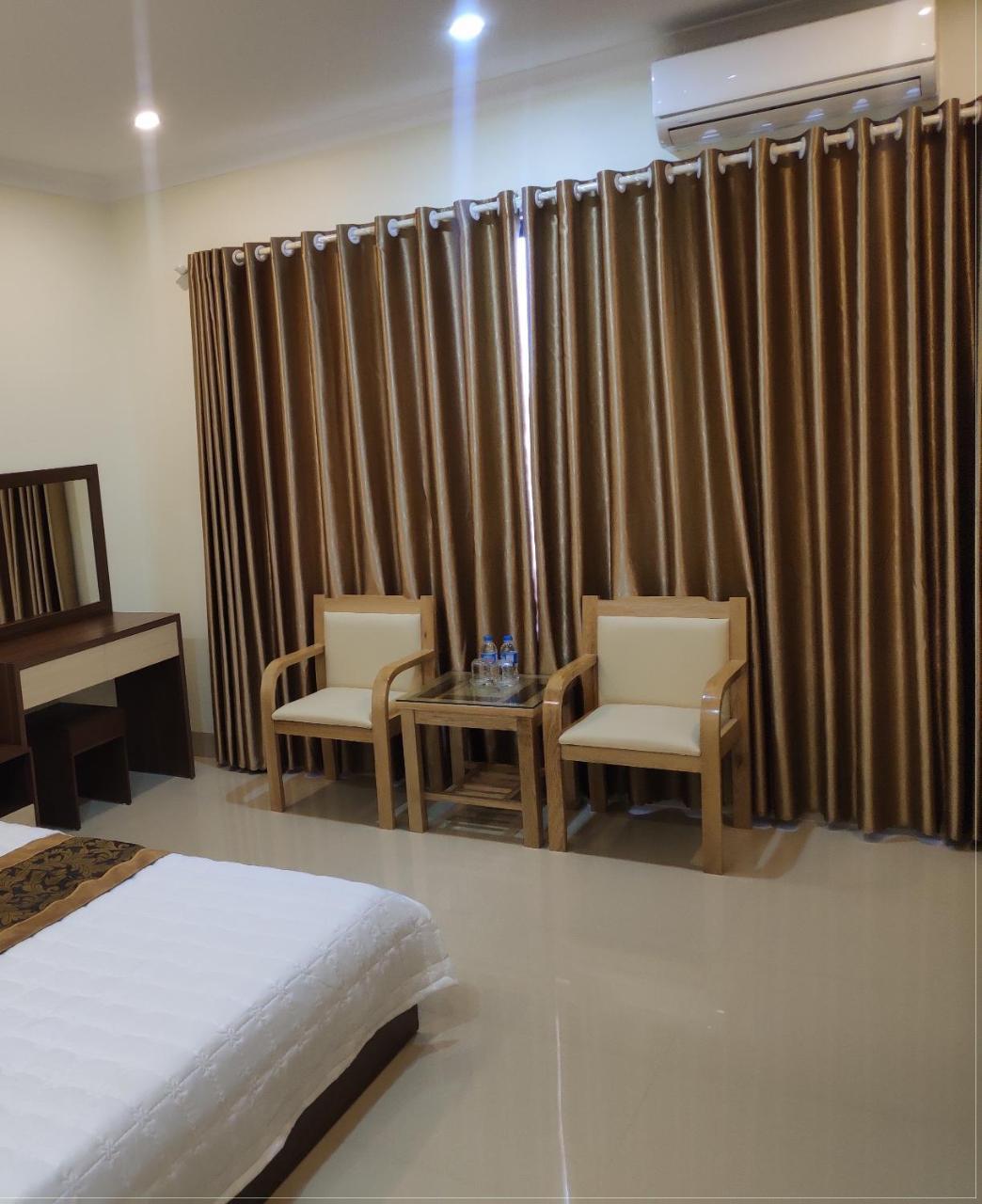 Ngoc Anh Hotel Ha Long Bagian luar foto